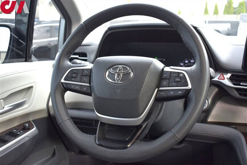 2023 Toyota Sienna XLE 7-Passenger