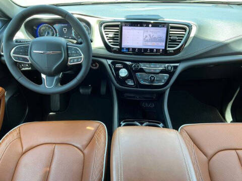 2025 Chrysler Pacifica Pinnacle