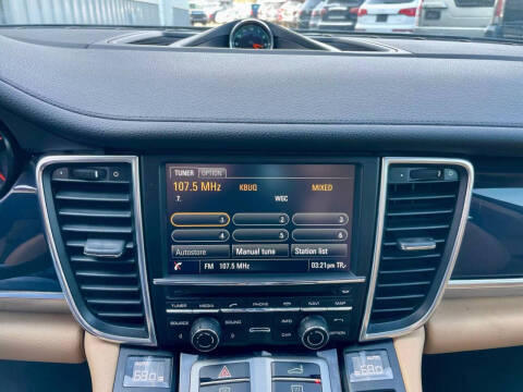 2015 Porsche Panamera