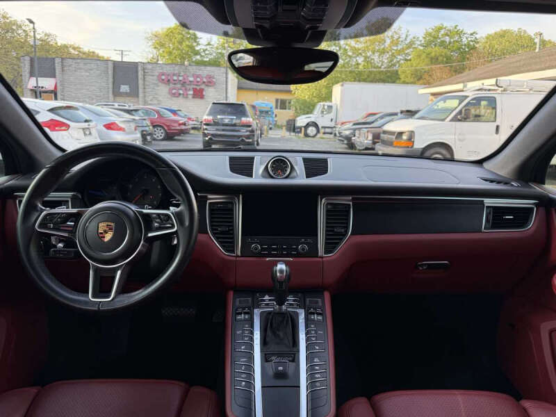 2018 Porsche Macan GTS