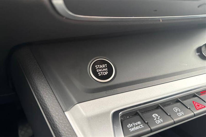 2024 Audi Q3 quattro S line Premium 45 TFSI