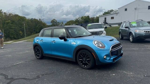 2017 MINI Hardtop 4 Door for sale at Backroads Motorsports in Alexandria, KY