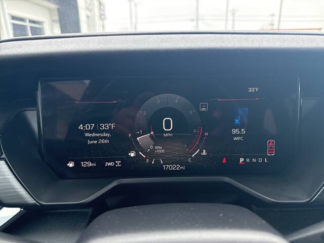 2025 GMC Acadia Elevation