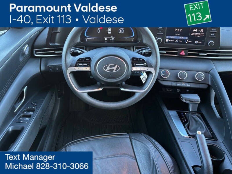 2024 Hyundai Elantra SE