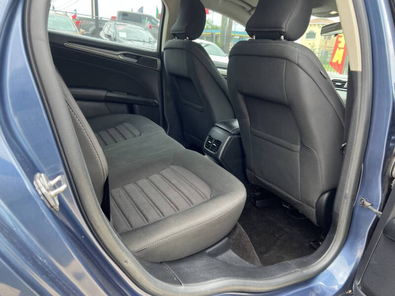 2018 Ford Fusion SE