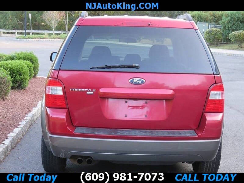 2005 Ford Freestyle SE