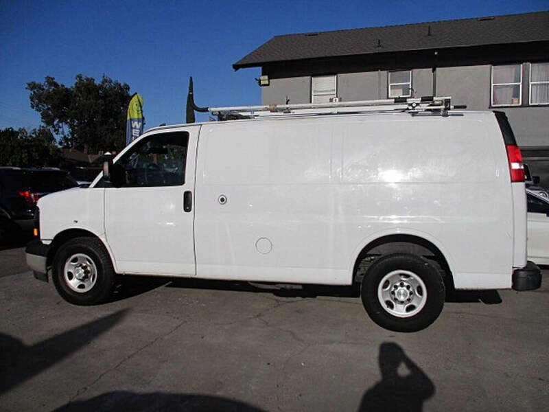 2018 Chevrolet Express 2500