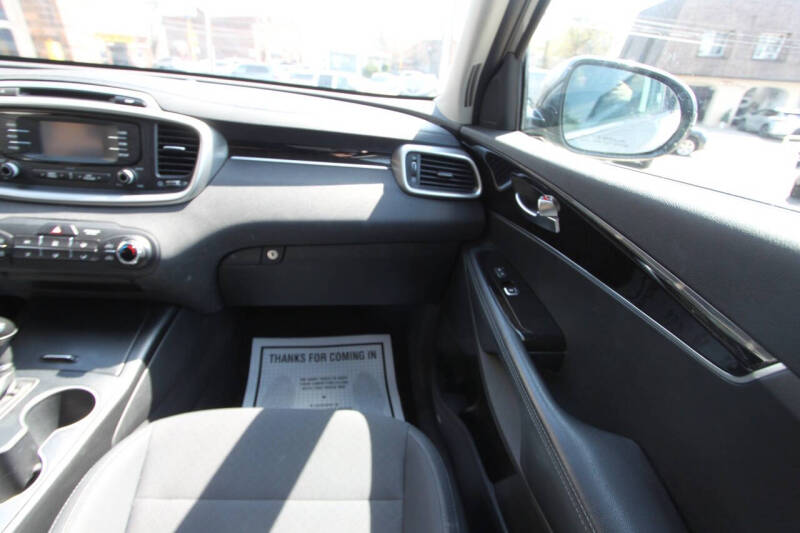 2017 Kia Sorento LX