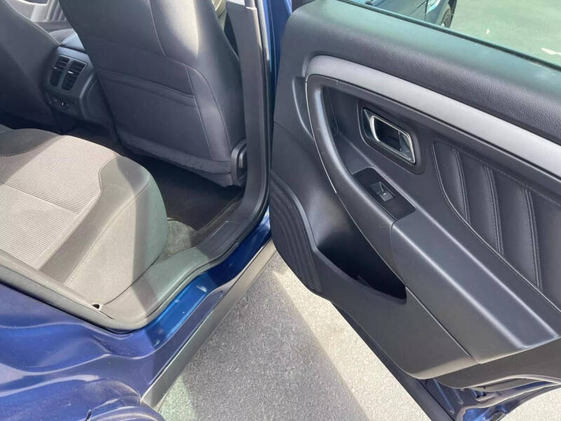 2012 Ford Taurus SEL