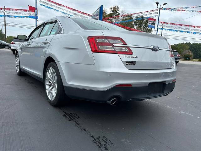 2018 Ford Taurus Limited