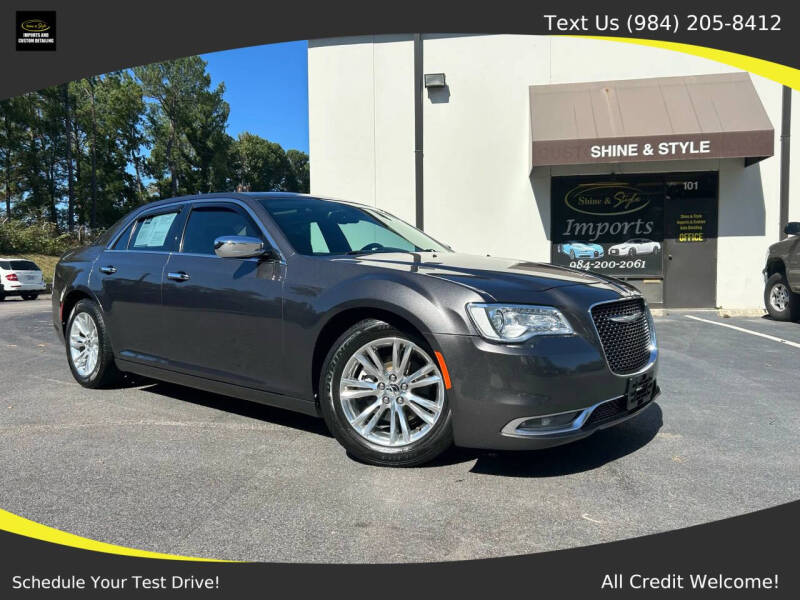 2015 Chrysler 300 C's photo