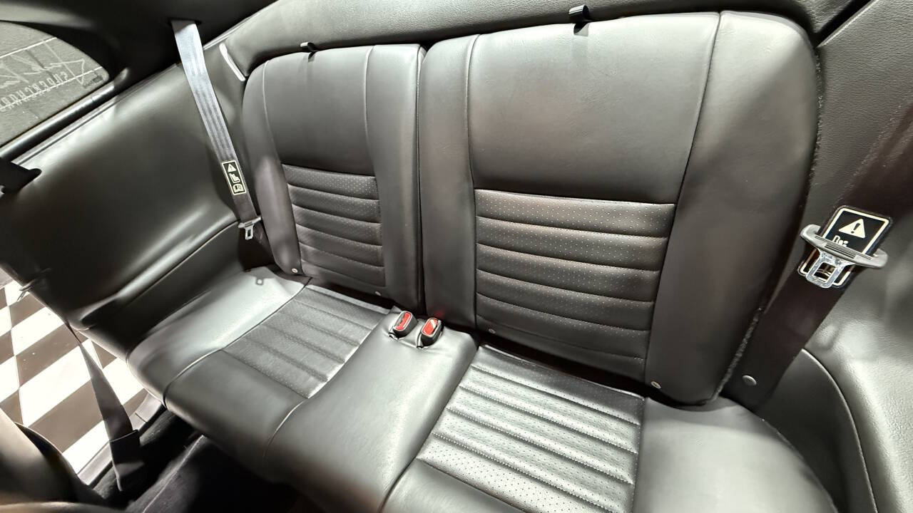 2003 Ford Mustang 41