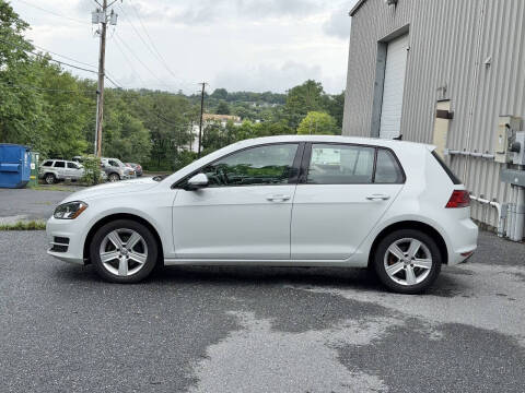 2017 Volkswagen Golf TSI Wolfsburg Edition