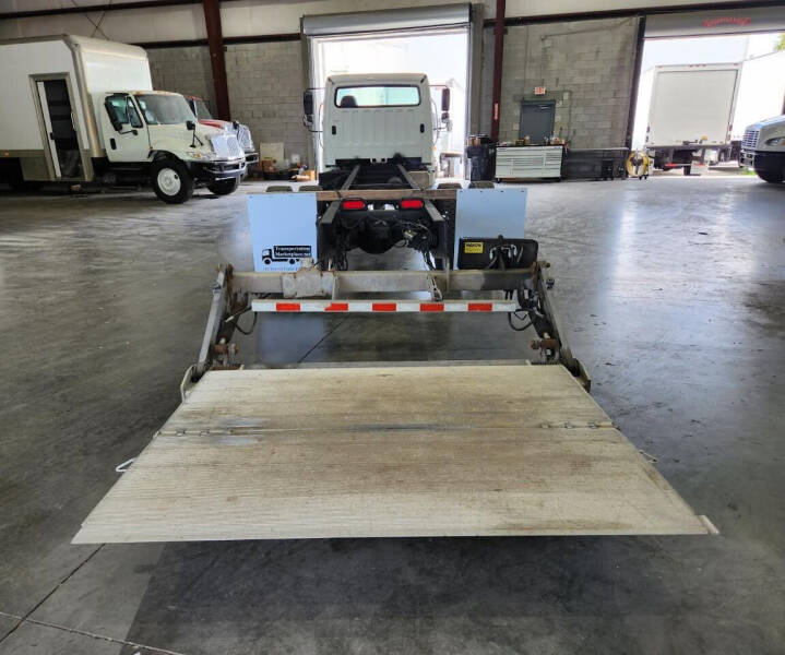 2016 Freightliner M2 106