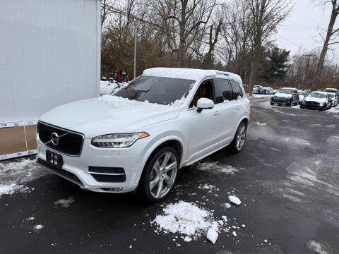 2018 Volvo XC90 T6 Momentum