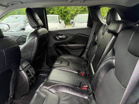 2023 Jeep Cherokee Altitude Lux