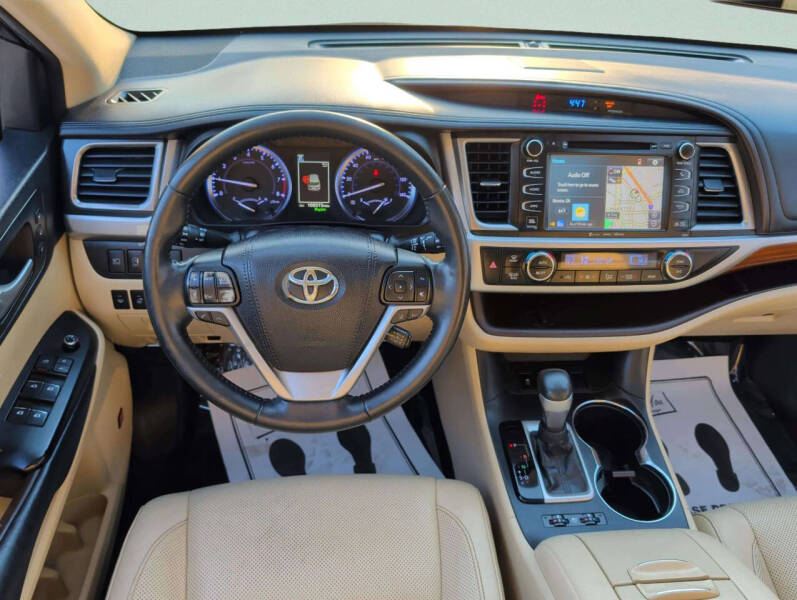 2018 Toyota Highlander Limited Platinum