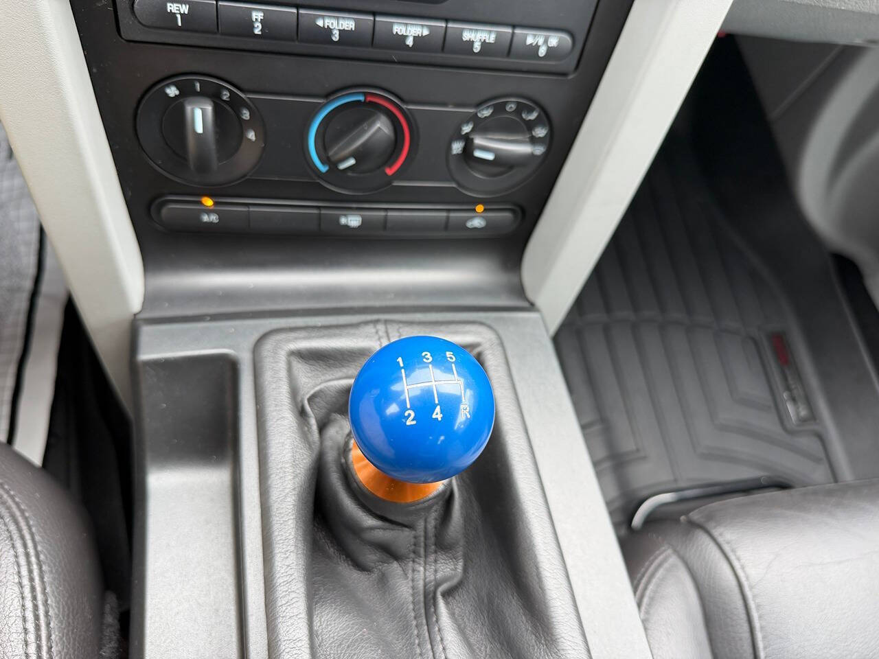 2008 Ford Mustang 9