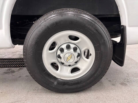 2023 Chevrolet Express 3500