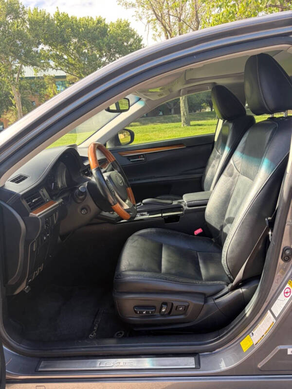 2013 Lexus ES 300h