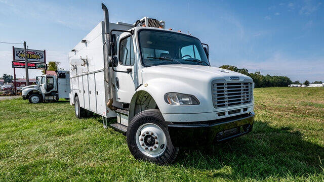 2010 Freightliner M2 106 for sale in Moscow Mills, MO