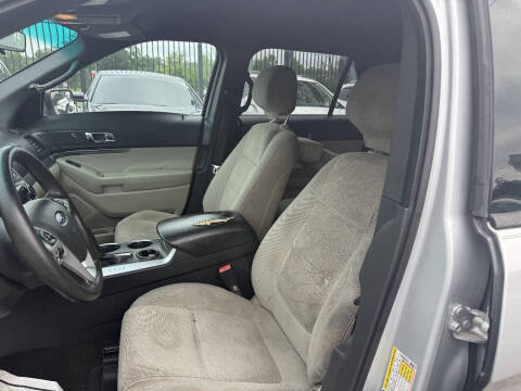 2014 Ford Explorer