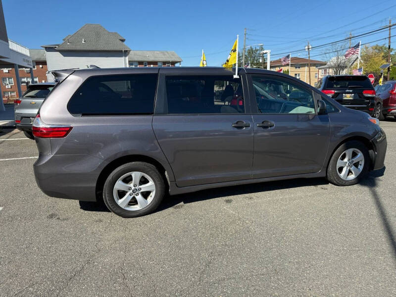2019 Toyota Sienna L 7-Passenger