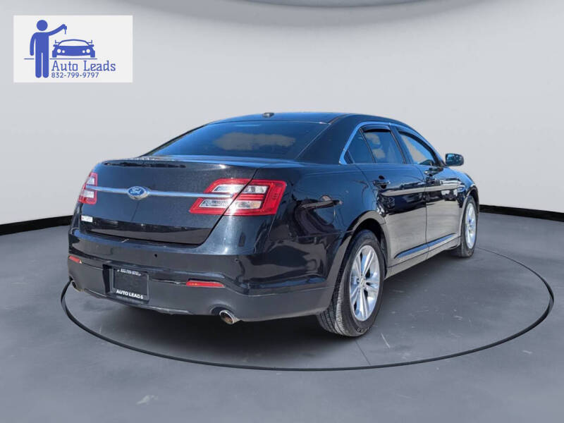 2014 Ford Taurus SEL