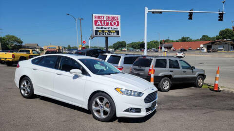 2015 Ford Fusion for sale at FIRST CHOICE AUTO Inc in Middletown OH
