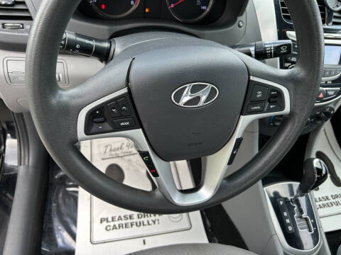 2012 Hyundai Accent GLS