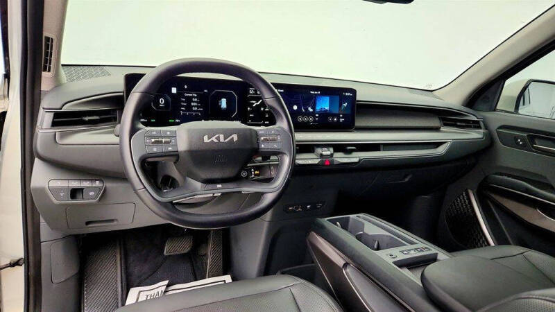 2024 Kia EV9 Light Long Range