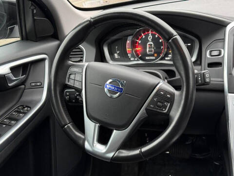 2017 Volvo XC60 T6 Dynamic