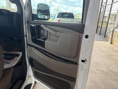 2022 Chevrolet Express 2500