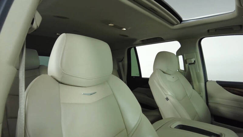 2018 Cadillac Escalade Luxury