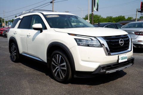 2023 Nissan Pathfinder Platinum