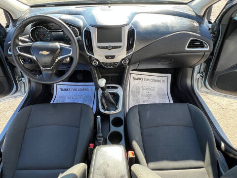 2017 Chevrolet Cruze LS Manual