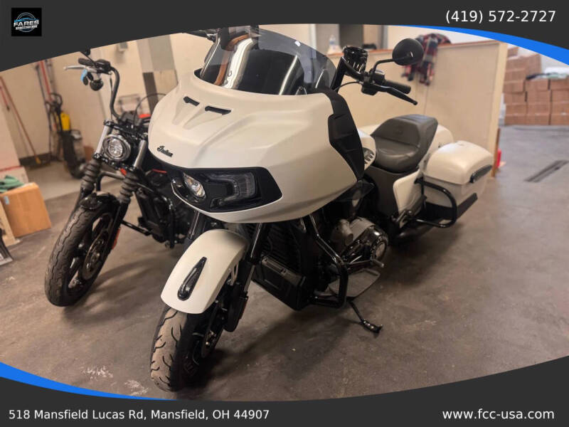 2021 Indian Challenger Dark Horse (Black S