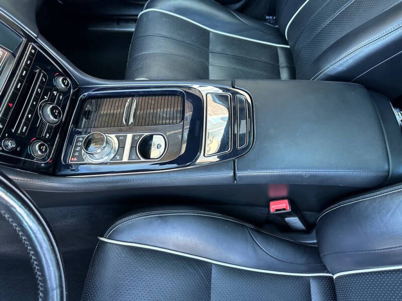 2013 Jaguar XJL Portfolio