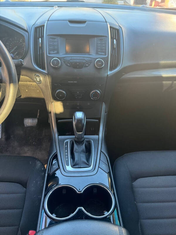 2018 Ford Edge SE