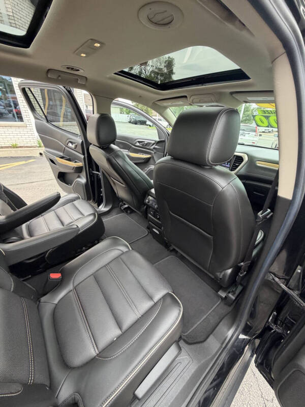 2017 GMC Acadia Denali