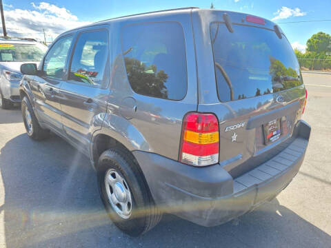 2005 Ford Escape XLS