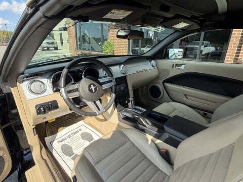 2005 Ford Mustang GT Deluxe