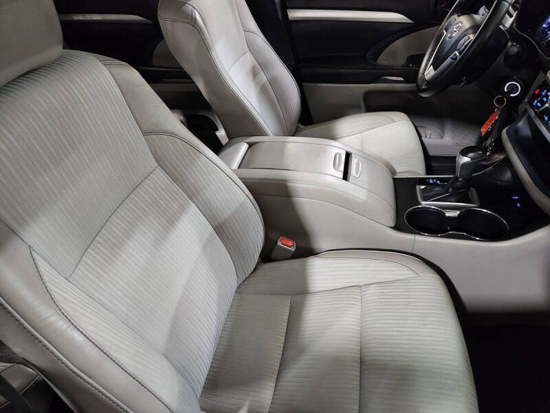 2019 Toyota Highlander LE Plus