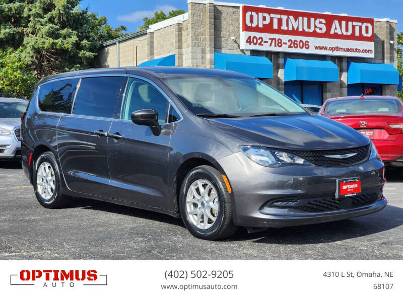 2022 Chrysler Voyager LX