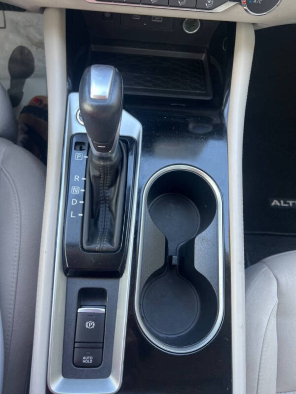 2023 Nissan Altima 2.5 SV