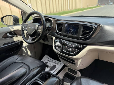 2020 Chrysler Voyager LXi