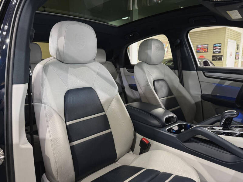 2022 Porsche Cayenne
