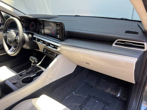 2022 Kia K5