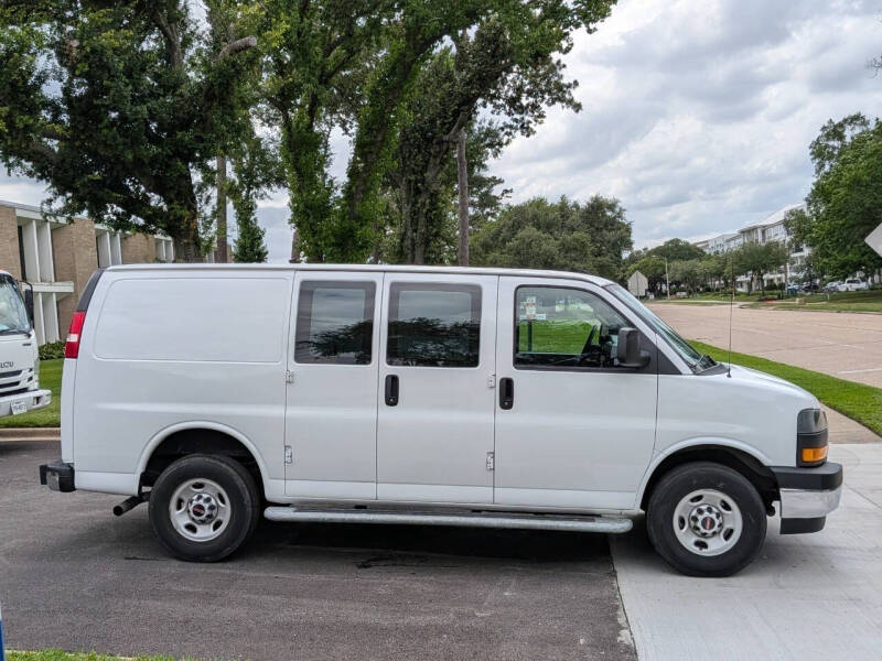2024 GMC Savana 2500