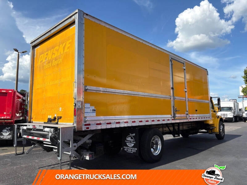 2019 Freightliner M2 106